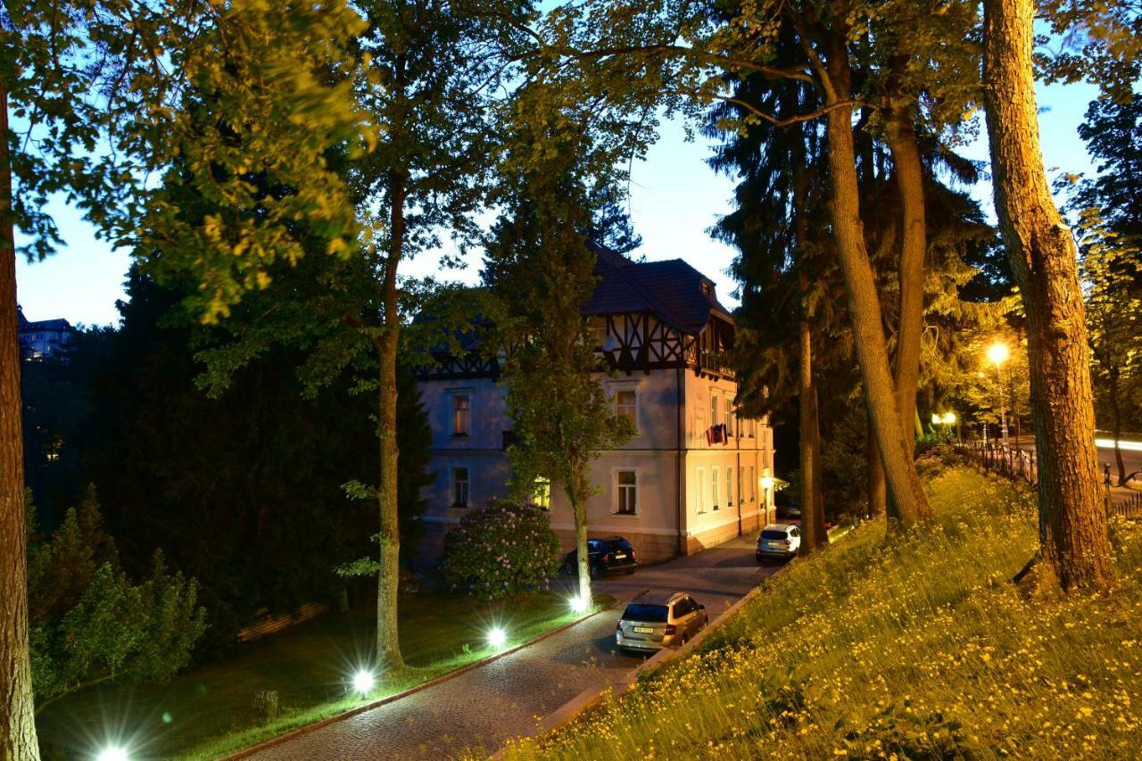 Готель Sant Georg Garni Маріанські Лазні Екстер'єр фото